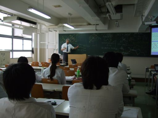 Prof.Elouadi先生の講義