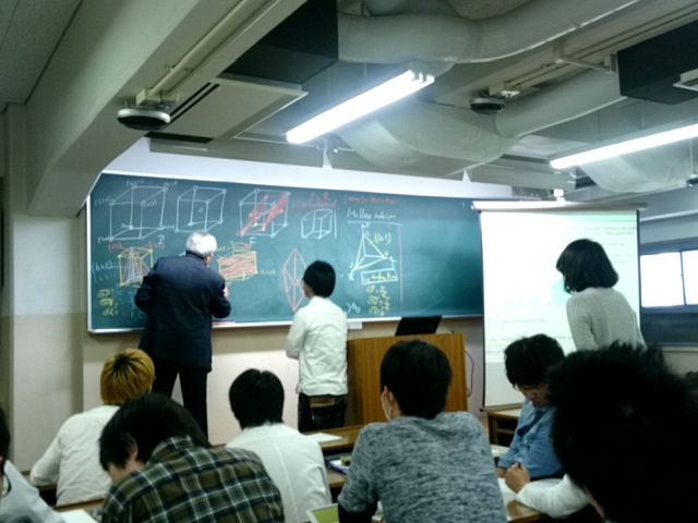 Prof.Elouadi先生の講義